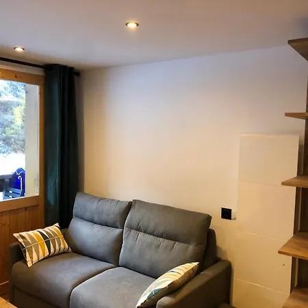 דירה 100% Renovated Duplex, Ideal For Families, Direct Access To The Slopes!